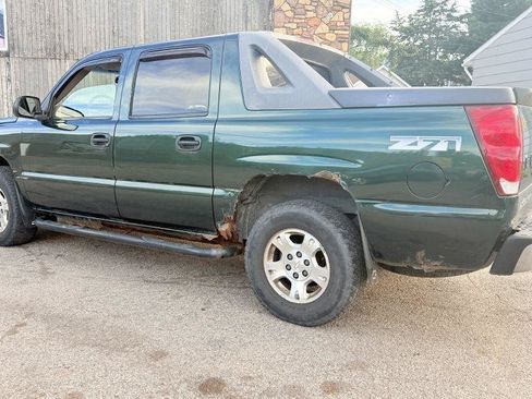 Used 2004 Chevrolet Avalanche 4x4 image 4