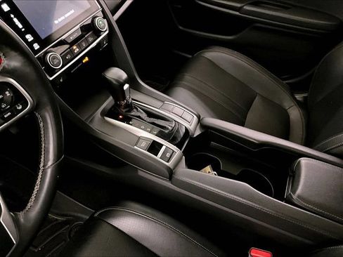 Used 2018 Honda Civic Touring image 17