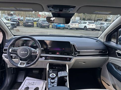 Certified 2024 Kia Sportage EX w/ EX Premium Package image 12