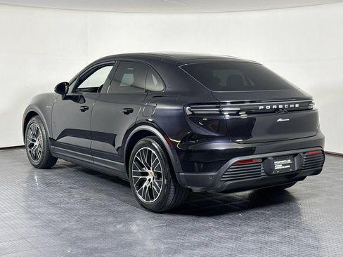 Certified 2025 Porsche Macan Electric RWD image 3