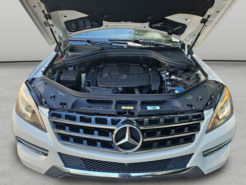 Used 2015 Mercedes-Benz ML 350 4MATIC image 32