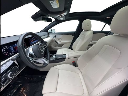Used 2025 Mercedes-Benz CLA 250 image 20