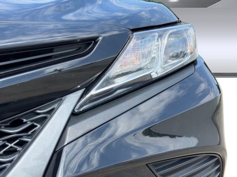 Used 2020 Toyota Camry SE AWD/4WD image 11