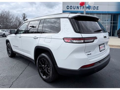 Used 2024 Jeep Grand Cherokee L Altitude image 6