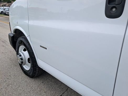 Used 2024 Chevrolet Express 3500 w/ Power Convenience Package RWD image 37