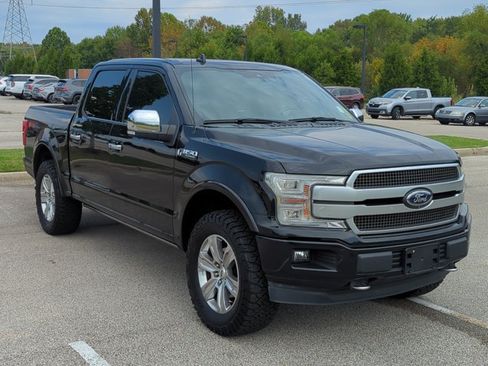 Used 2019 Ford F150 Platinum w/ Equipment Group 701A Luxury AWD/4WD image 3
