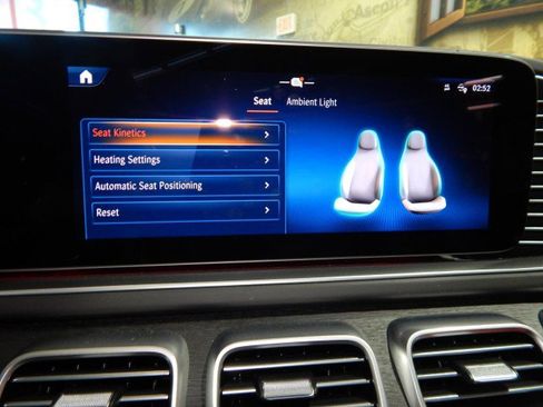 Used 2024 Mercedes-Benz GLE 53 AMG 4MATIC Coupe w/ AMG Night Package image 32