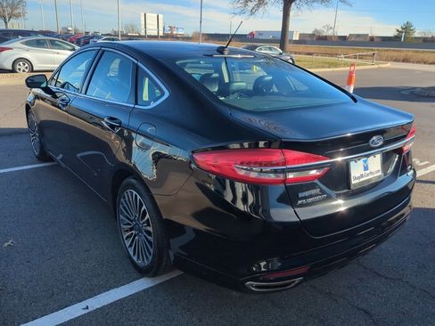 Used 2017 Ford Fusion SE image 6