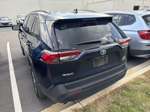 Used 2024 Toyota RAV4 XLE w/ Convenience Package AWD/4WD image 9