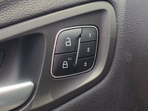 Used 2018 Ford Escape Titanium w/ Ford Safe & Smart Package image 12