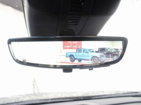 New 2026 Chevrolet Traverse RS image 3