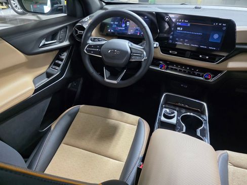 New 2026 Chevrolet Equinox ACTIV image 19