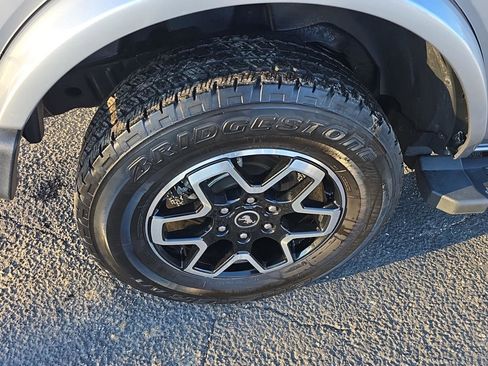 Used 2024 Ford Bronco Outer Banks image 35