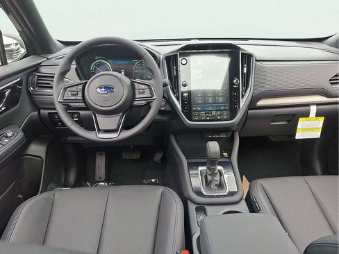 Used 2025 Subaru Forester Limited AWD/4WD image 7