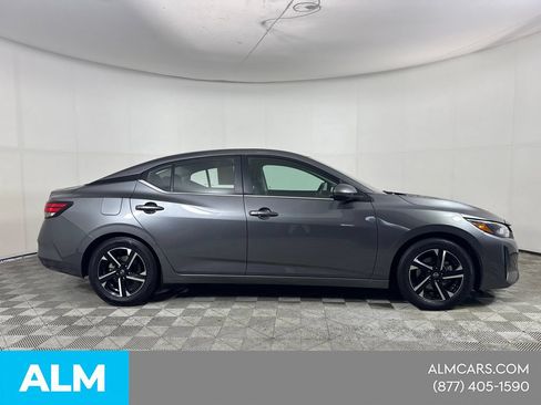 Used 2024 Nissan Sentra SV FWD image 5