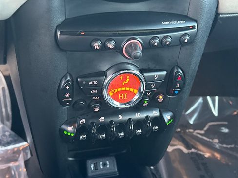 Used 2015 MINI Cooper S image 17