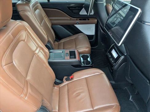 Used 2021 Lincoln Aviator Reserve w/ Equipment Group 210A image 20