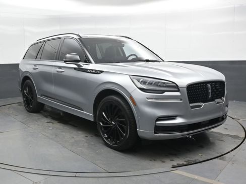 Used 2023 Lincoln Aviator Reserve w/ Equipment Group 201A AWD/4WD image 6