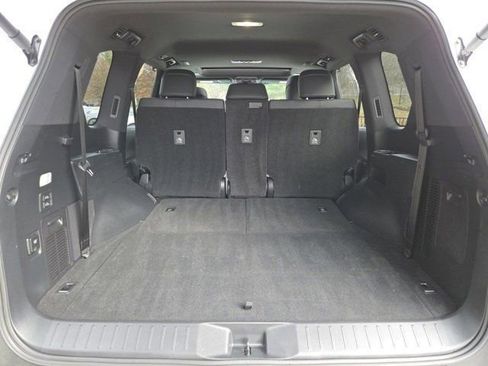 Used 2023 Lexus LX 600 F Sport image 31