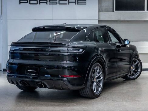 Certified 2025 Porsche Cayenne GTS image 8