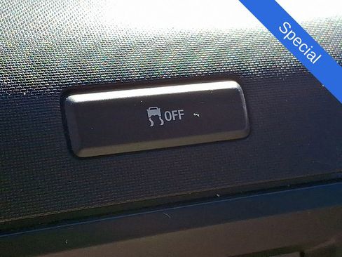 Used 2013 Ford F150 XLT w/ Luxury Equipment Group image 26