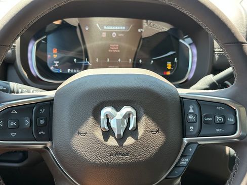 New 2026 RAM 2500 Laramie AWD/4WD image 14