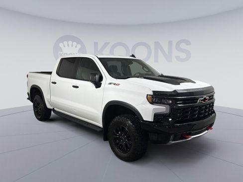 Used 2022 Chevrolet Silverado 1500 ZR2 w/ Technology Package image 10