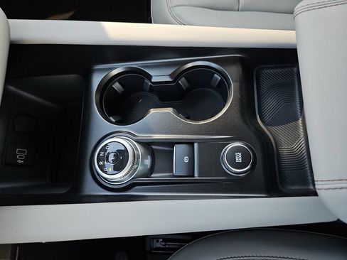 New 2026 Ford Explorer Active w/ Active Comfort Package RWD image 28