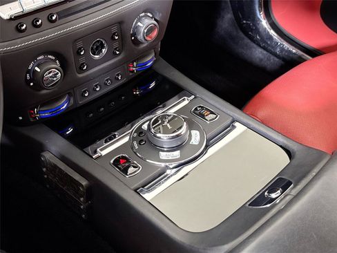 Used 2017 Rolls-Royce Wraith RWD image 22