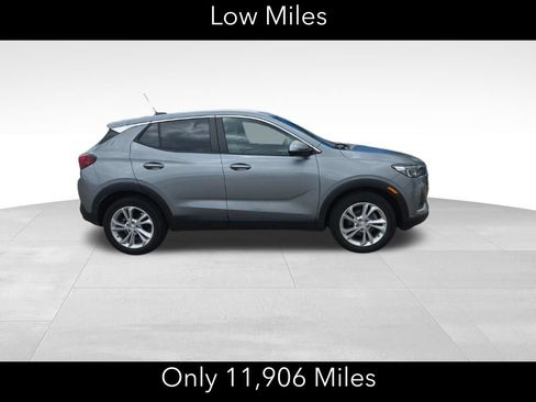 Used 2023 Buick Encore GX Preferred w/ Cold Weather Comfort Package FWD image 2