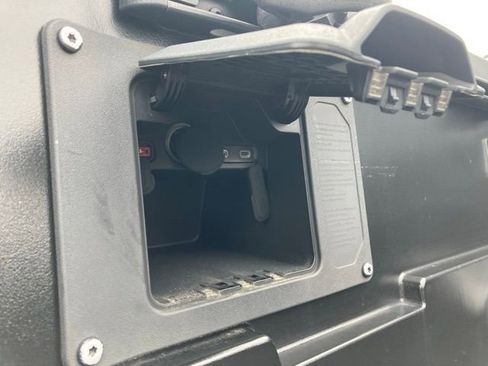 Used 2024 Toyota Tacoma TRD Off-Road image 9