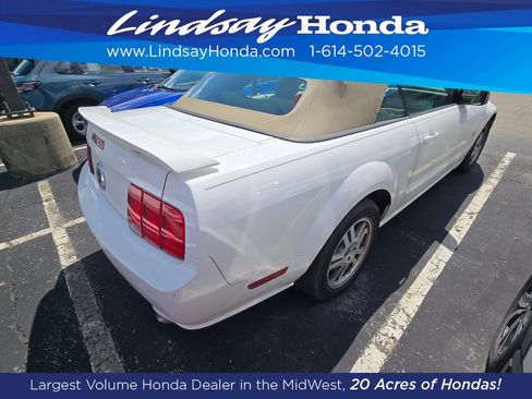 Used 2005 Ford Mustang GT RWD image 3