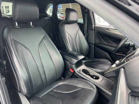 Used 2018 Lincoln MKC Premiere image 26