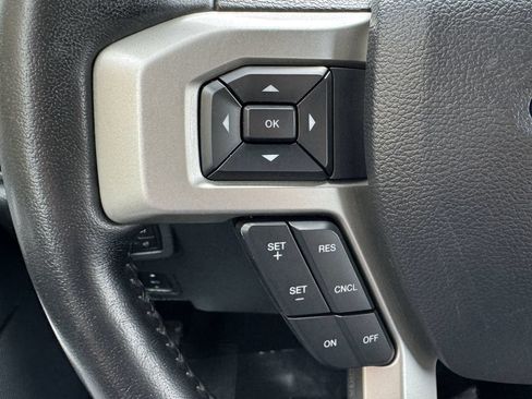 Used 2022 Ford F250 Lariat w/ Lariat Ultimate Package AWD/4WD image 25