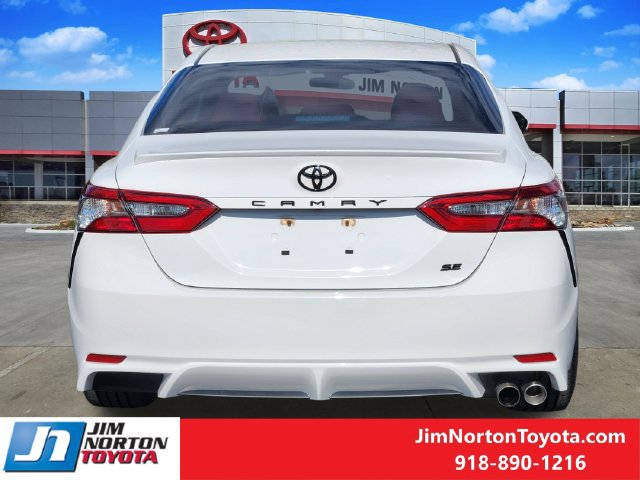 Used 2018 Toyota Camry SE w/ Moonroof Package FWD image 7