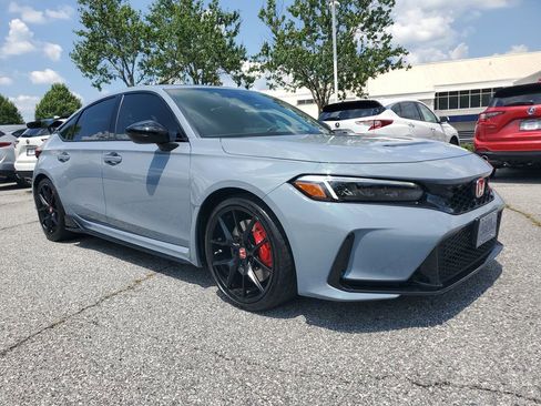 Used 2025 Honda Civic Type R image 3