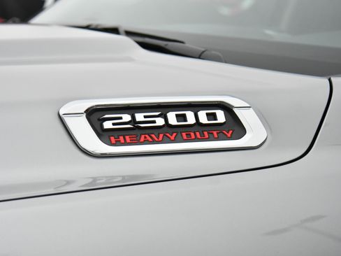 Used 2024 RAM 2500 Laramie image 13