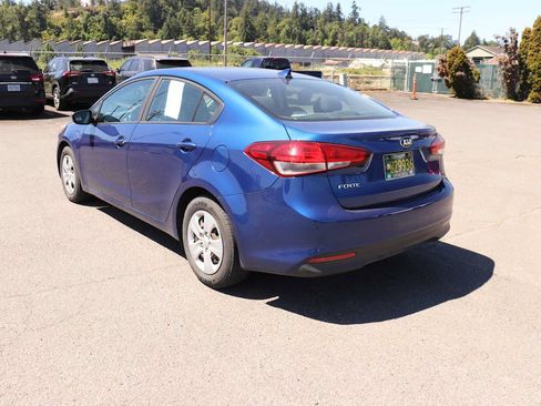 Used 2017 Kia Forte LX w/ LX Popular Package FWD image 7