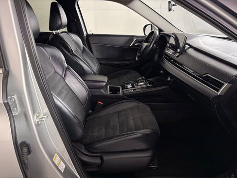 Used 2024 Mitsubishi Outlander SE image 46