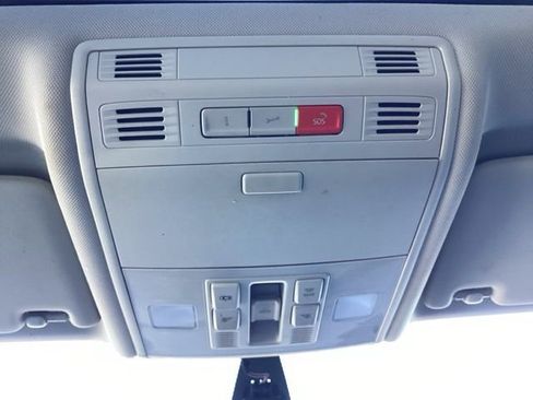 Used 2020 Volkswagen Golf 4-Door image 24