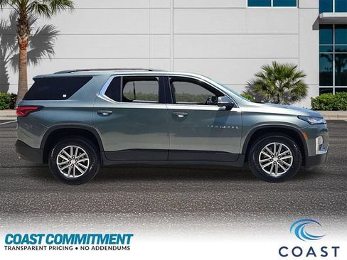Used 2023 Chevrolet Traverse LT FWD image 5