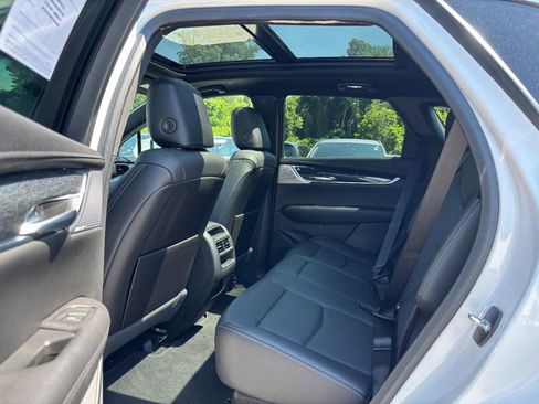 Used 2023 Cadillac XT5 Premium Luxury FWD image 11