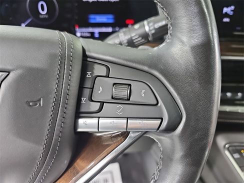 Used 2022 Cadillac Escalade Sport Platinum w/ LPO, ONYX Package image 25