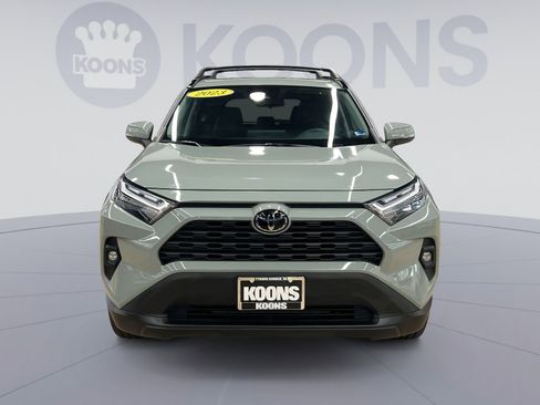 Used 2023 Toyota RAV4 XLE Premium image 4