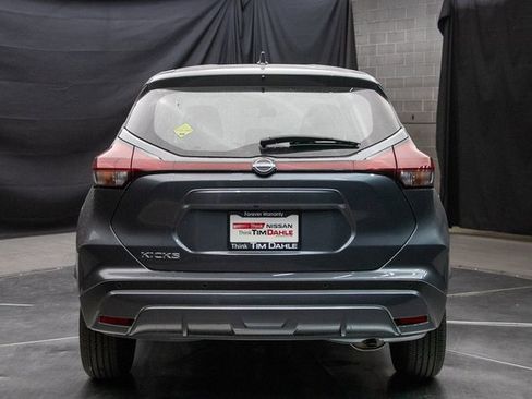 New 2025 Nissan Kicks Play S image 11