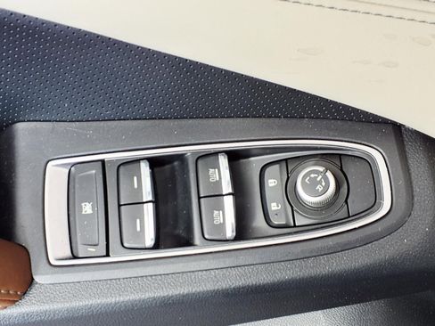 Used 2019 Subaru Ascent Touring w/ Popular Package #3 AWD/4WD image 15