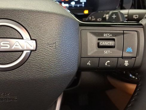 Certified 2026 Nissan Pathfinder Platinum w/ Lighting Package AWD/4WD image 23