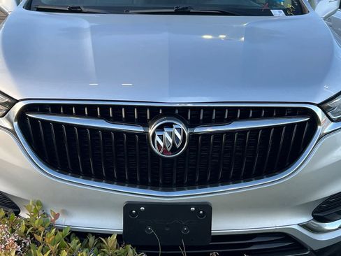 Used 2019 Buick Enclave Essence FWD image 12