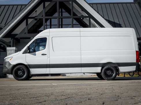 New 2026 Mercedes-Benz Sprinter 2500 image 3