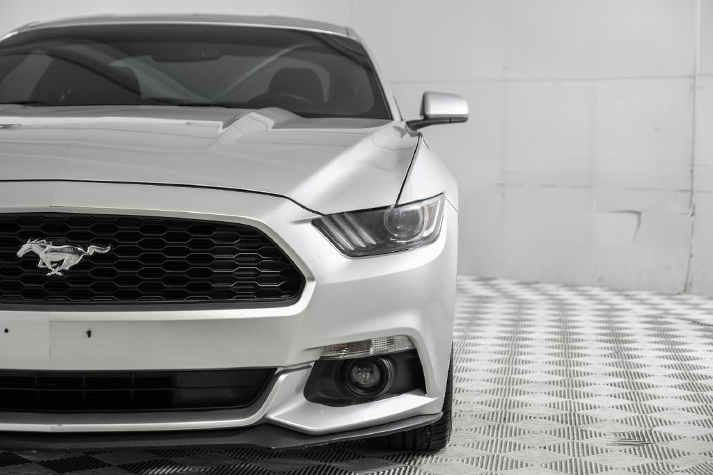 Used 2016 Ford Mustang Coupe w/ Equipment Group 051A RWD image 44